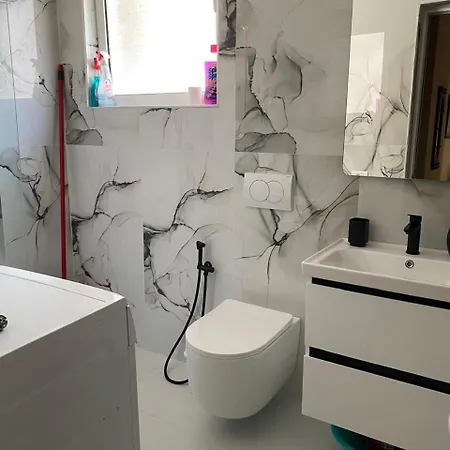 Seaside * Golem (Tirana)